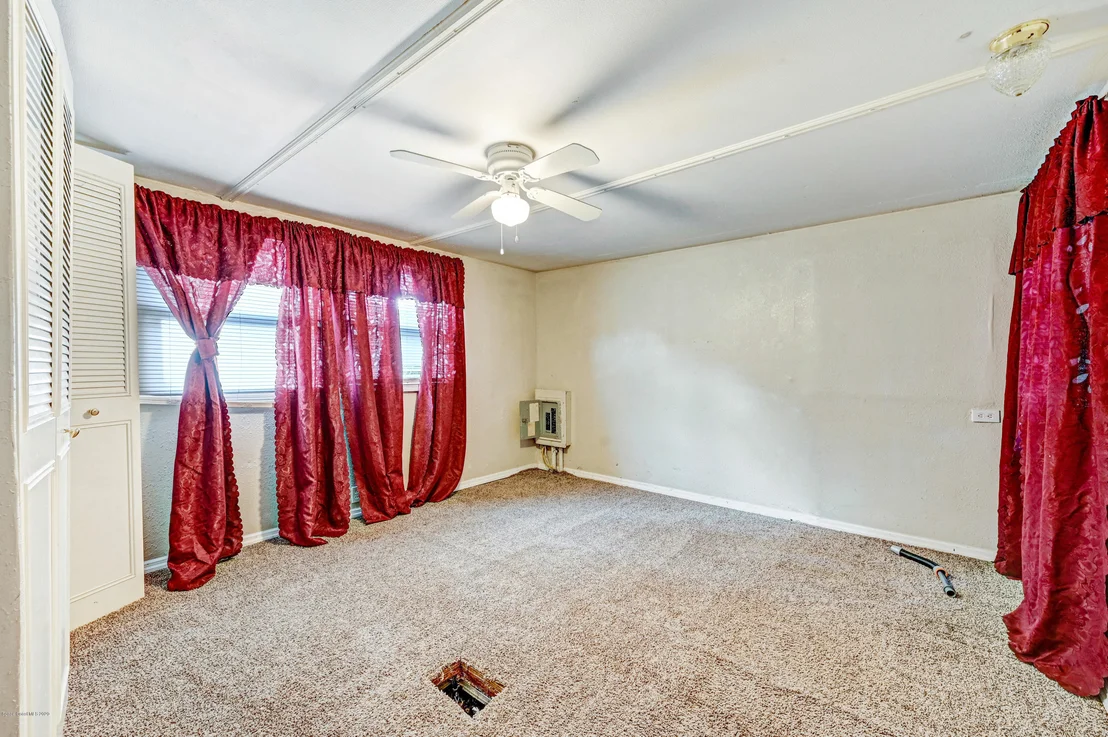 Photo of 6976 Ash Drive
