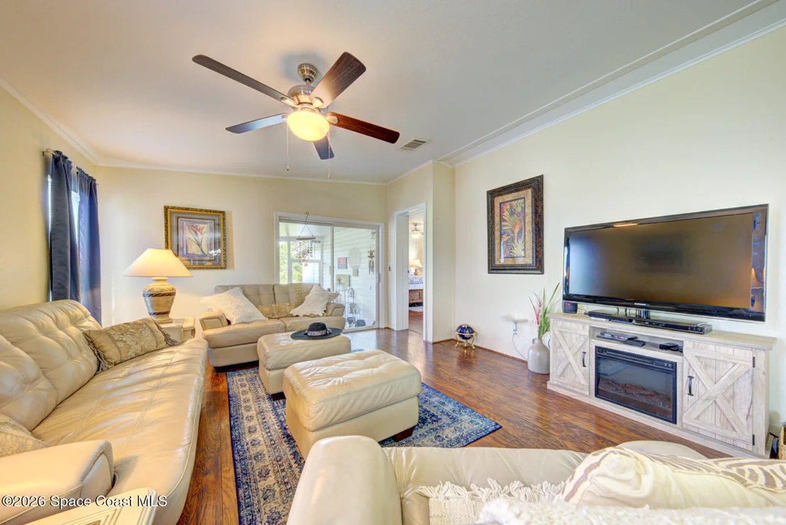 Photo of 385 Outer Drive