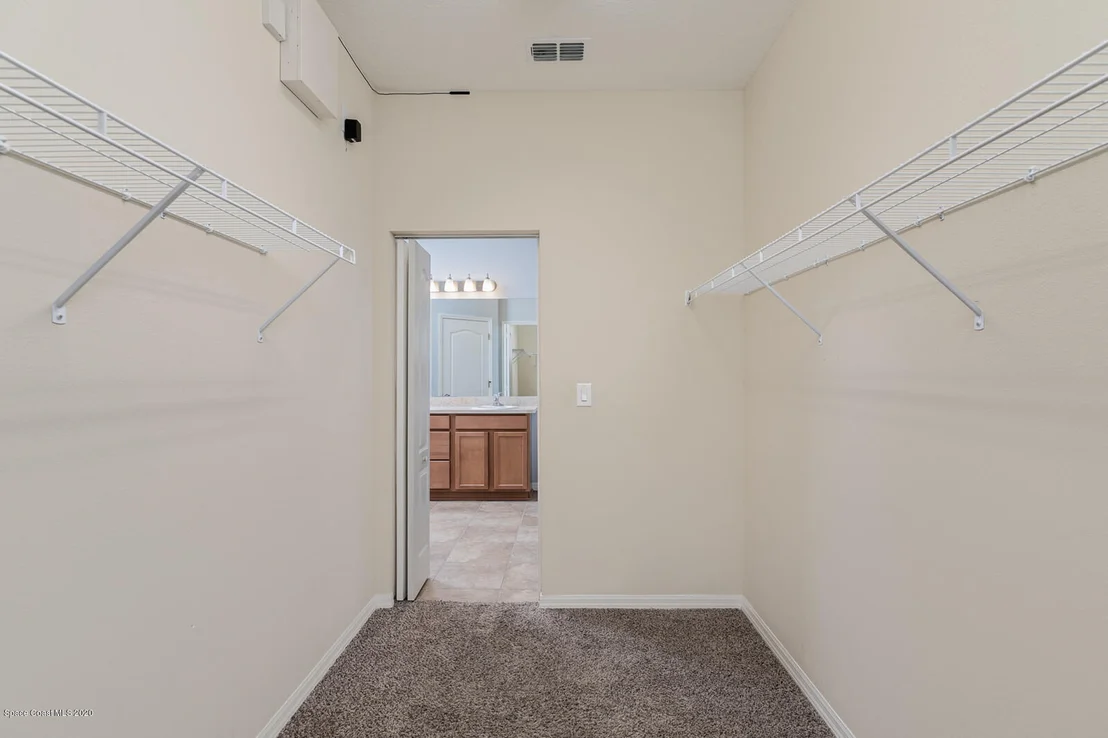 Photo of 1102 Morgan Circle NE