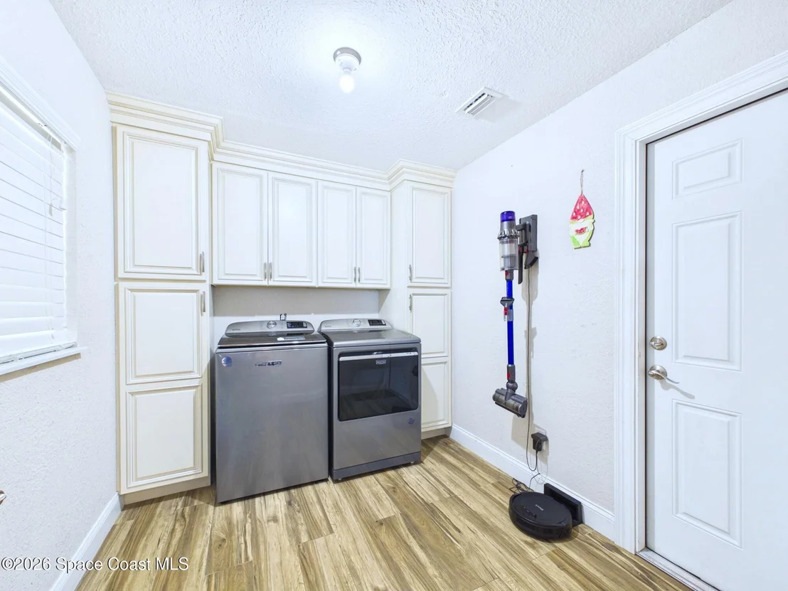 Photo of 645 Kingston Circle