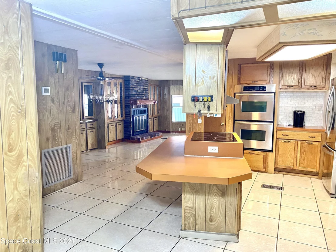 Photo of 2333 Parrish Road