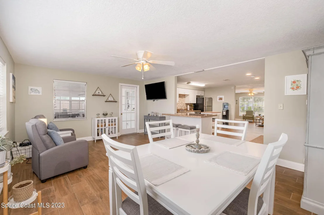 Photo of 609 Verbenia Drive