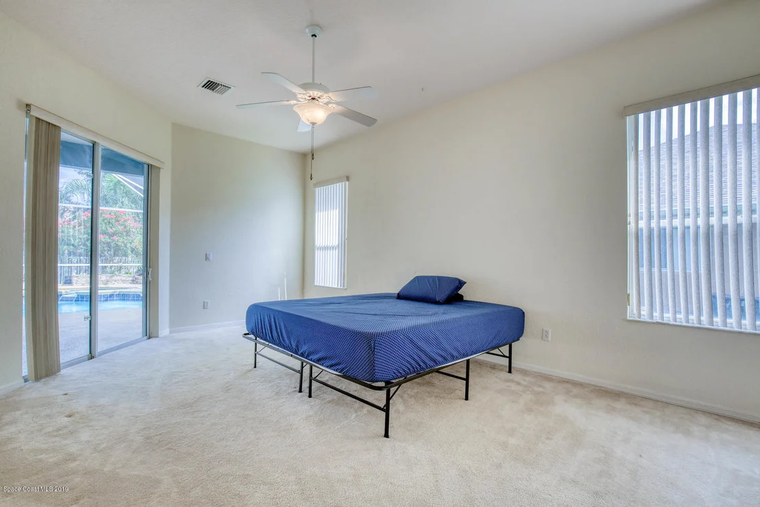 Photo of 984 Carriage Hill Road