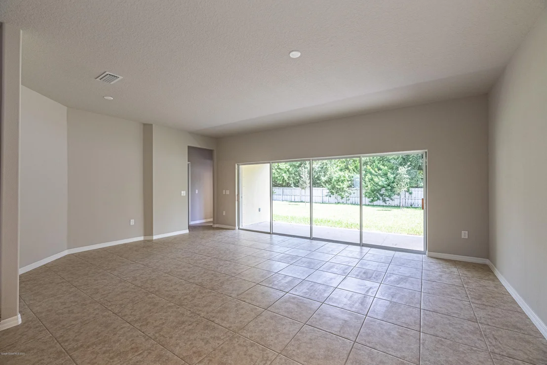 Photo of 354 Dryden Circle