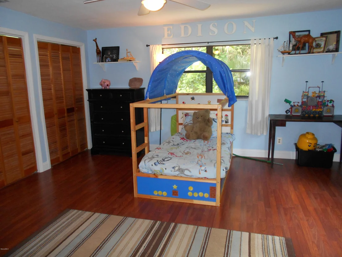 Photo of 8465 Henry Avenue