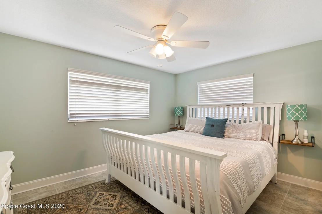 Photo of 1094 Madrid Road