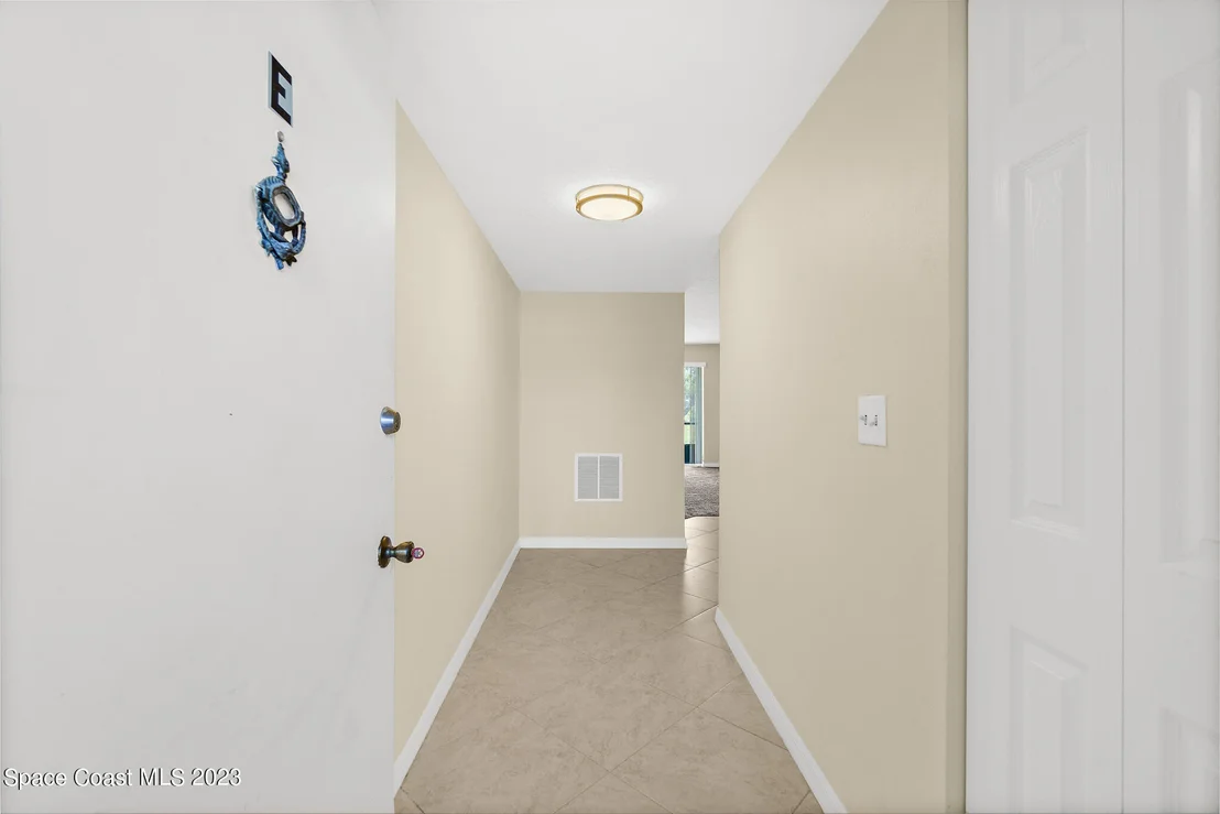 Photo of Unit 5E at 2475 Eagle Drive
