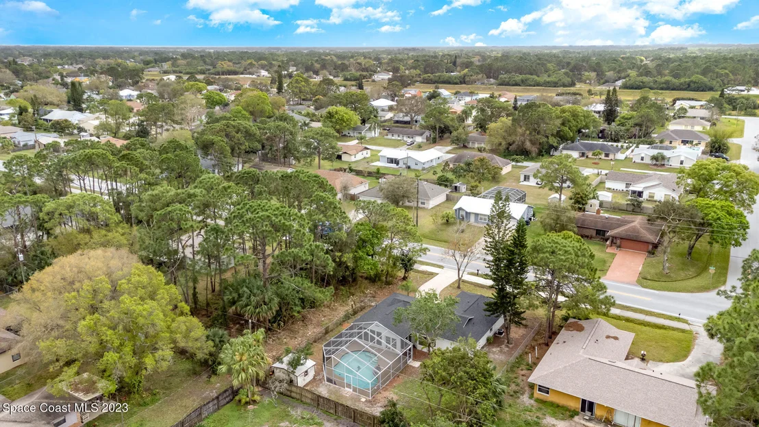 Photo of 1091 Pace Drive NW
