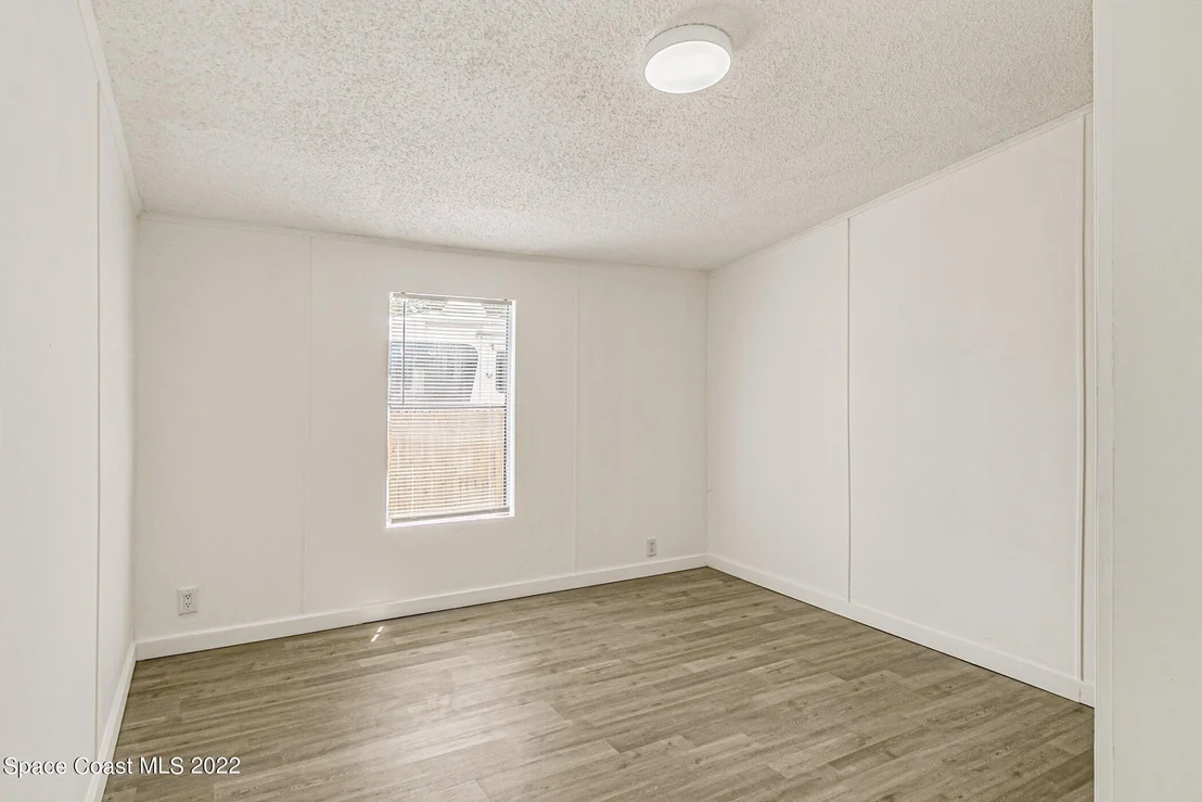 Photo of 1175 Luther Drive