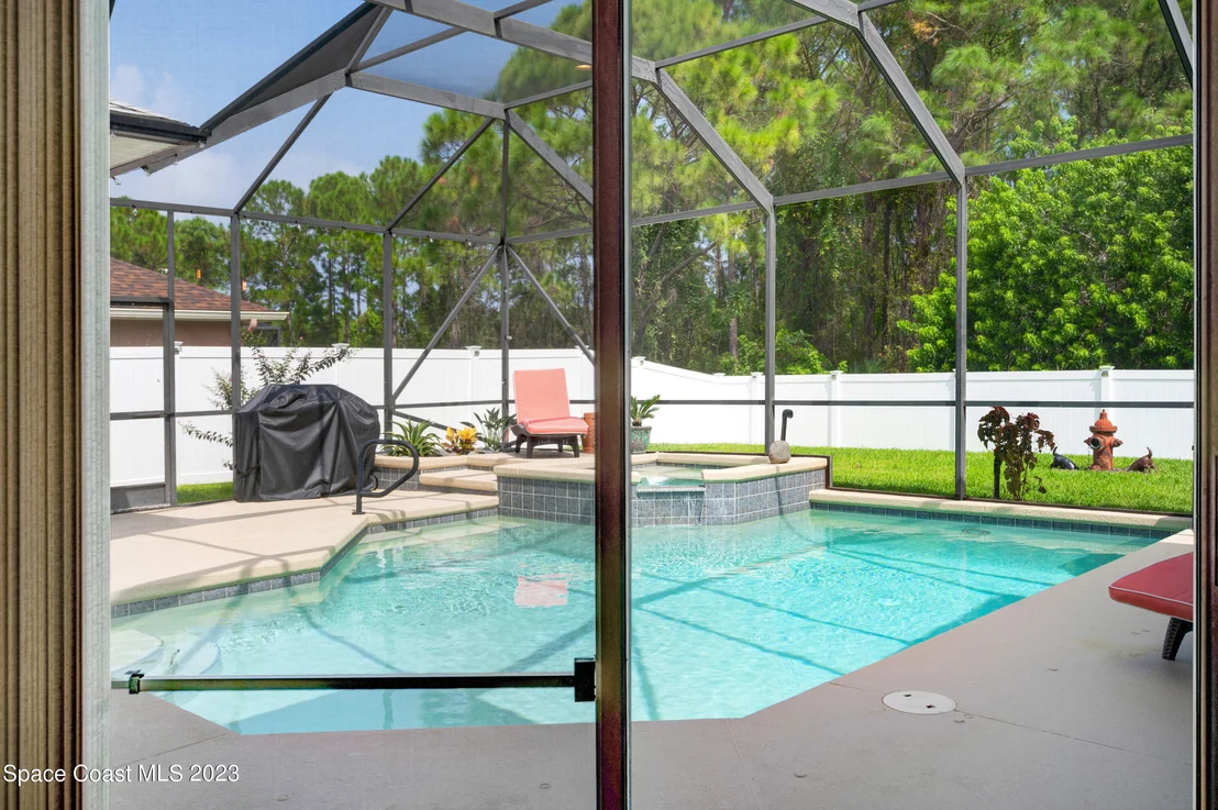 Photo of 242 Pebble Hill Way