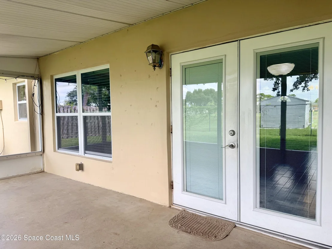 Photo of 550 Comanche Avenue