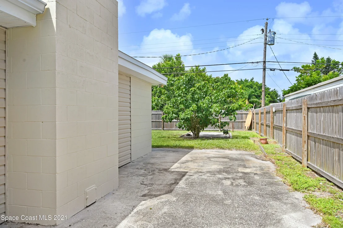 Photo of 1848 Mosswood Drive