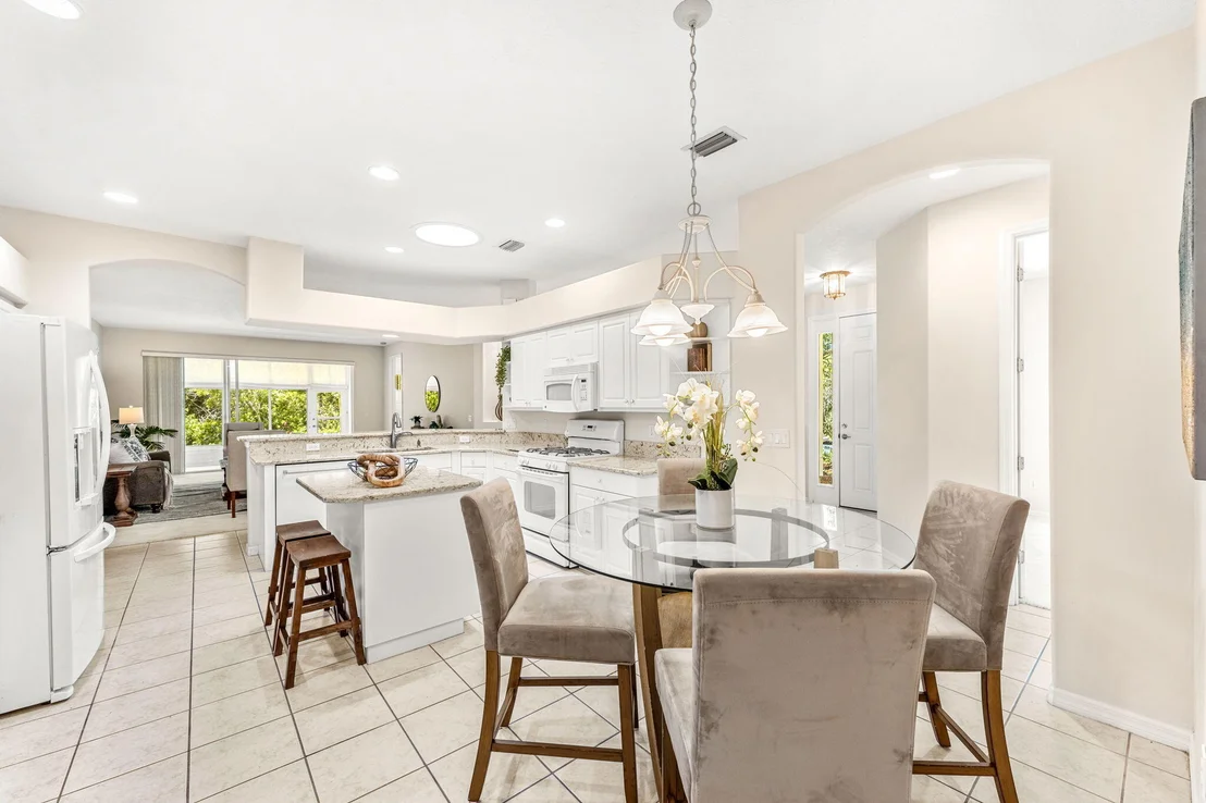 Photo of 1222 Honeybee Lane