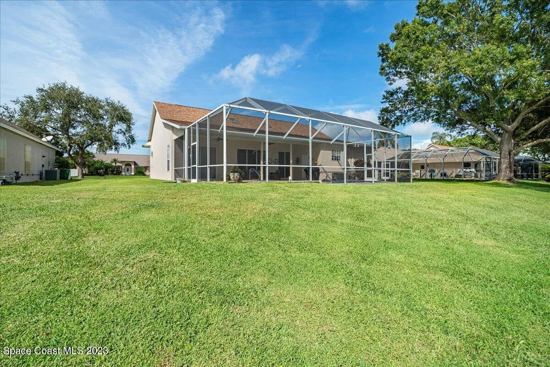 Photo of 369 Lake Victoria Circle