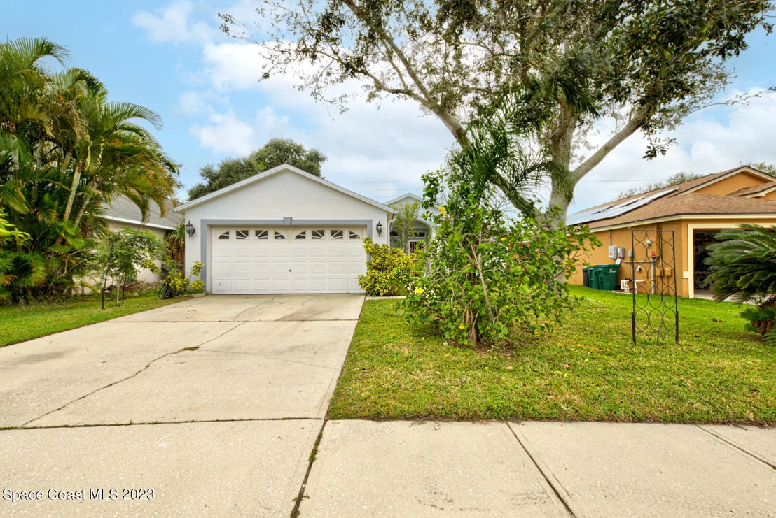 Photo of 2921 Saint James Lane