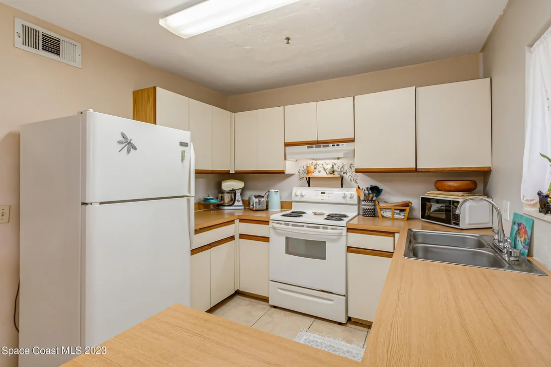 Photo of Unit 310 at 7820 Shadowood Drive
