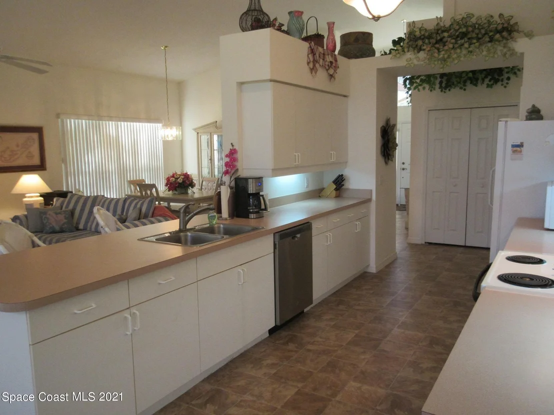 Photo of 3879 Saint Armens Circle