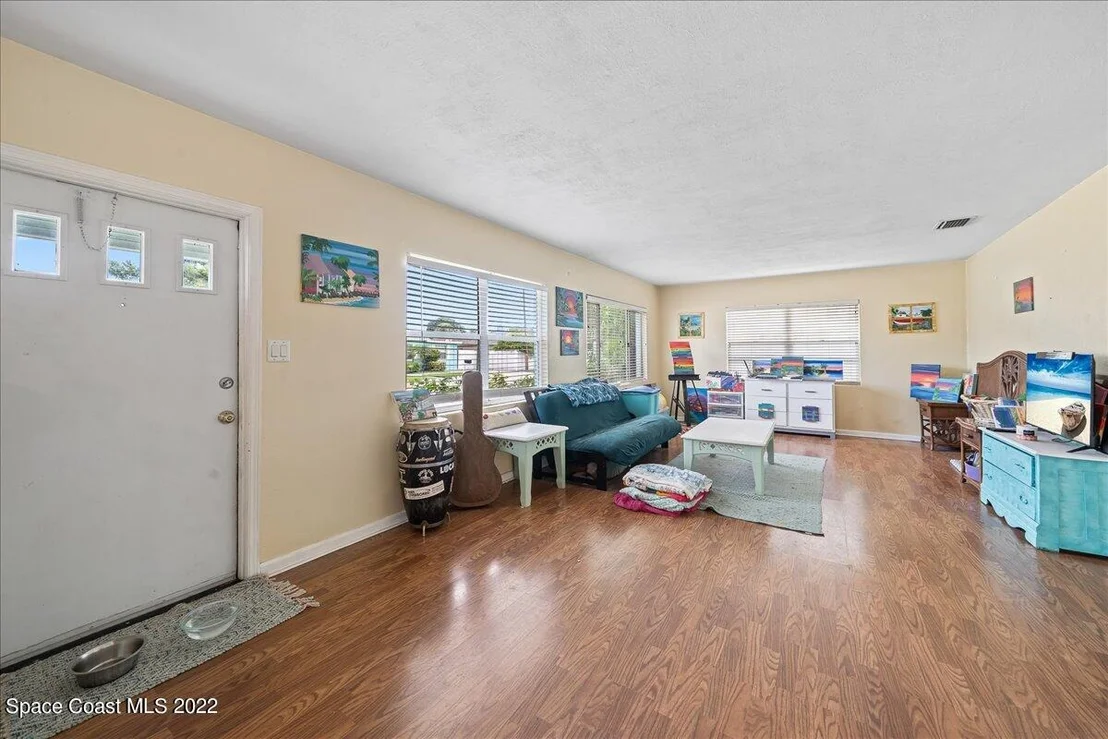 Photo of 1057 Riverdale Drive