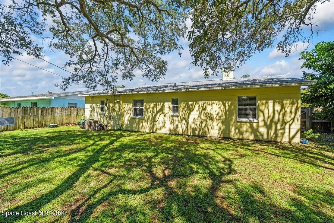 Photo of 1047 Riverdale Drive