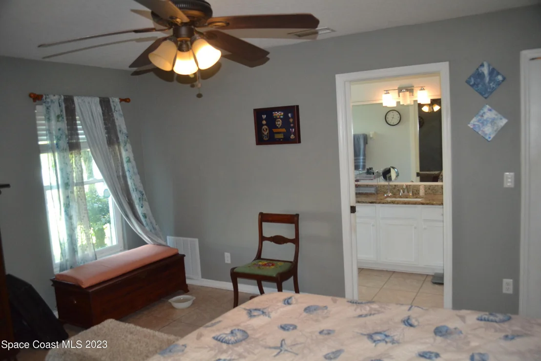 Photo of 834 Honeysuckle Drive