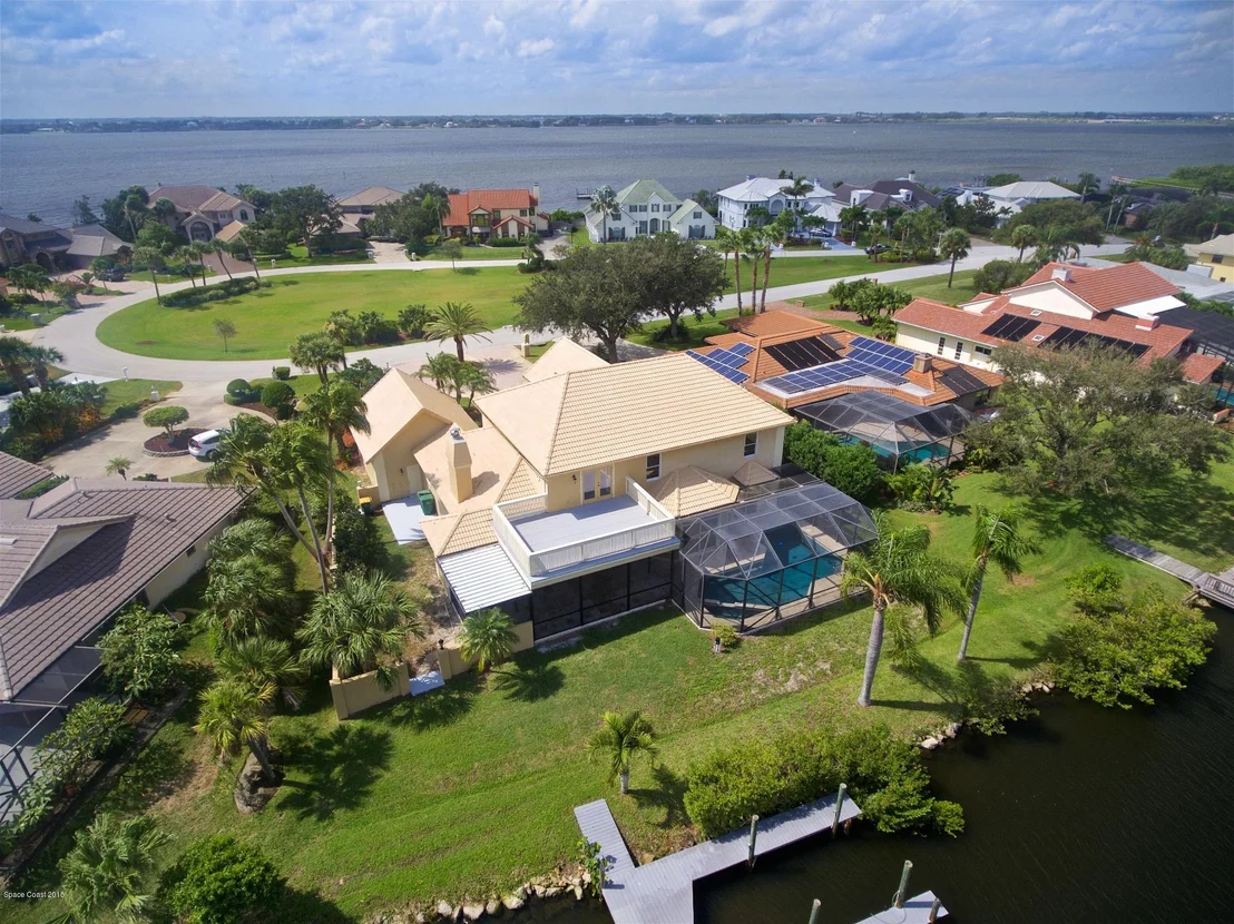 Photo of 545 Lanternback Island Drive