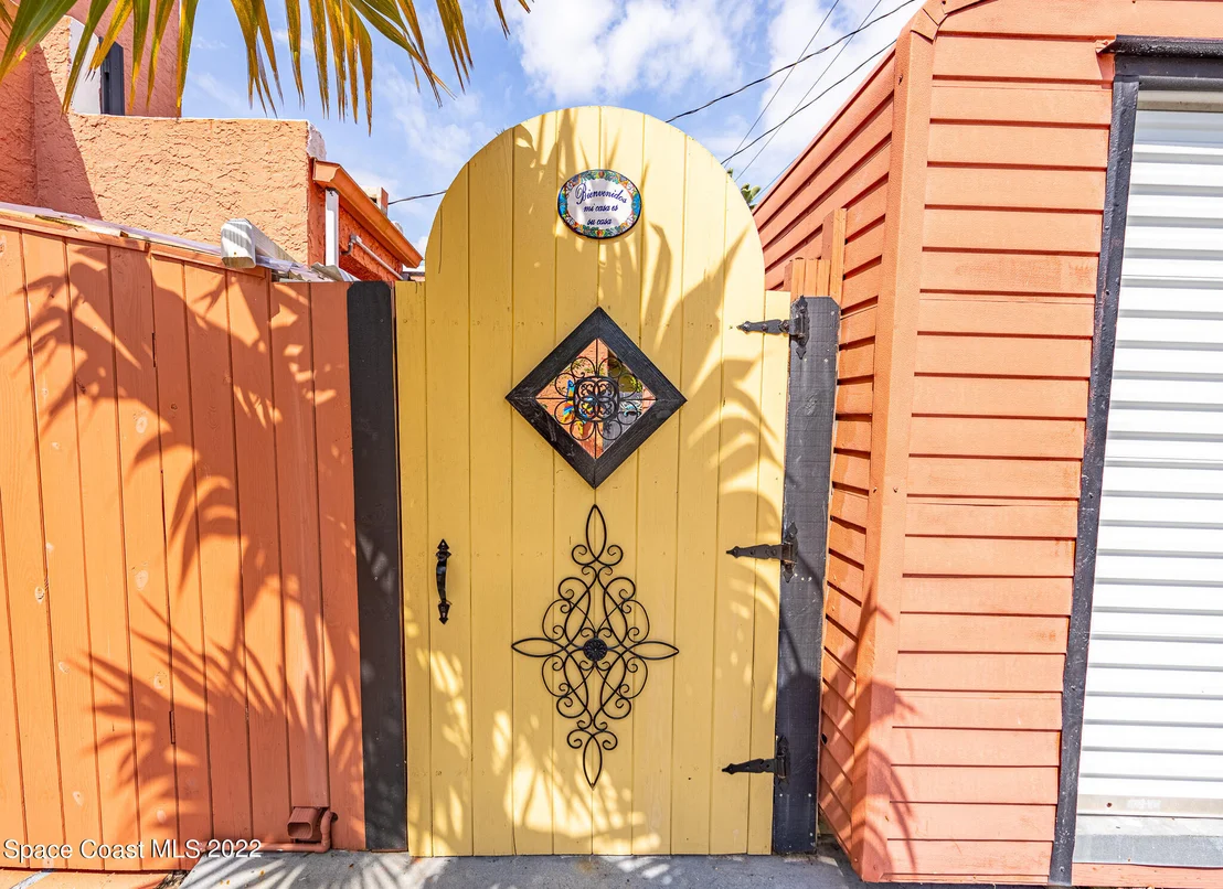 Photo of 102 Valencia Road