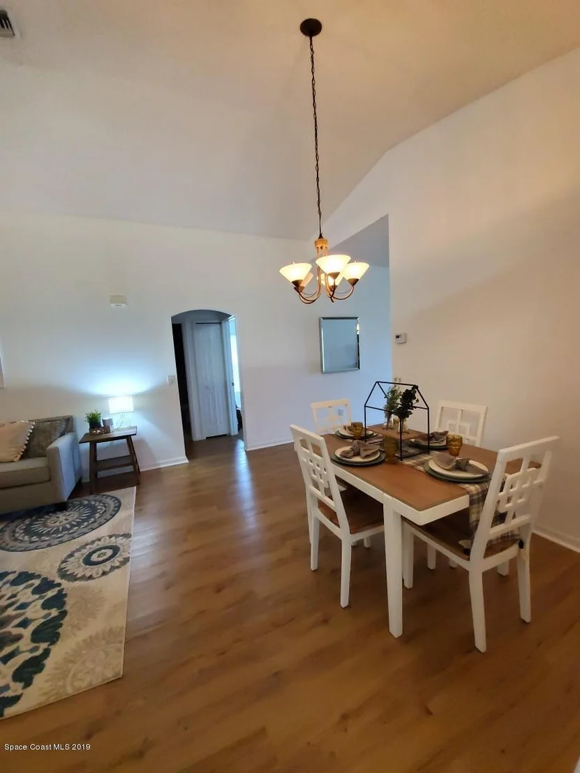 Photo of 550 Benton Drive
