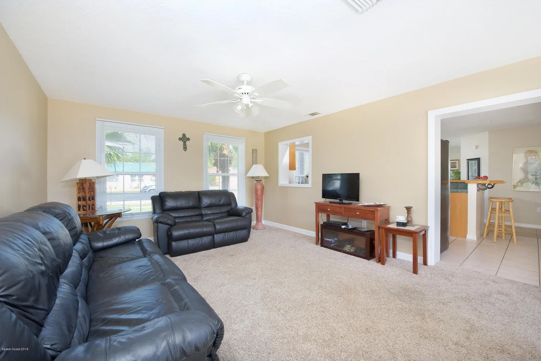 Photo of 2847 Pembroke Road