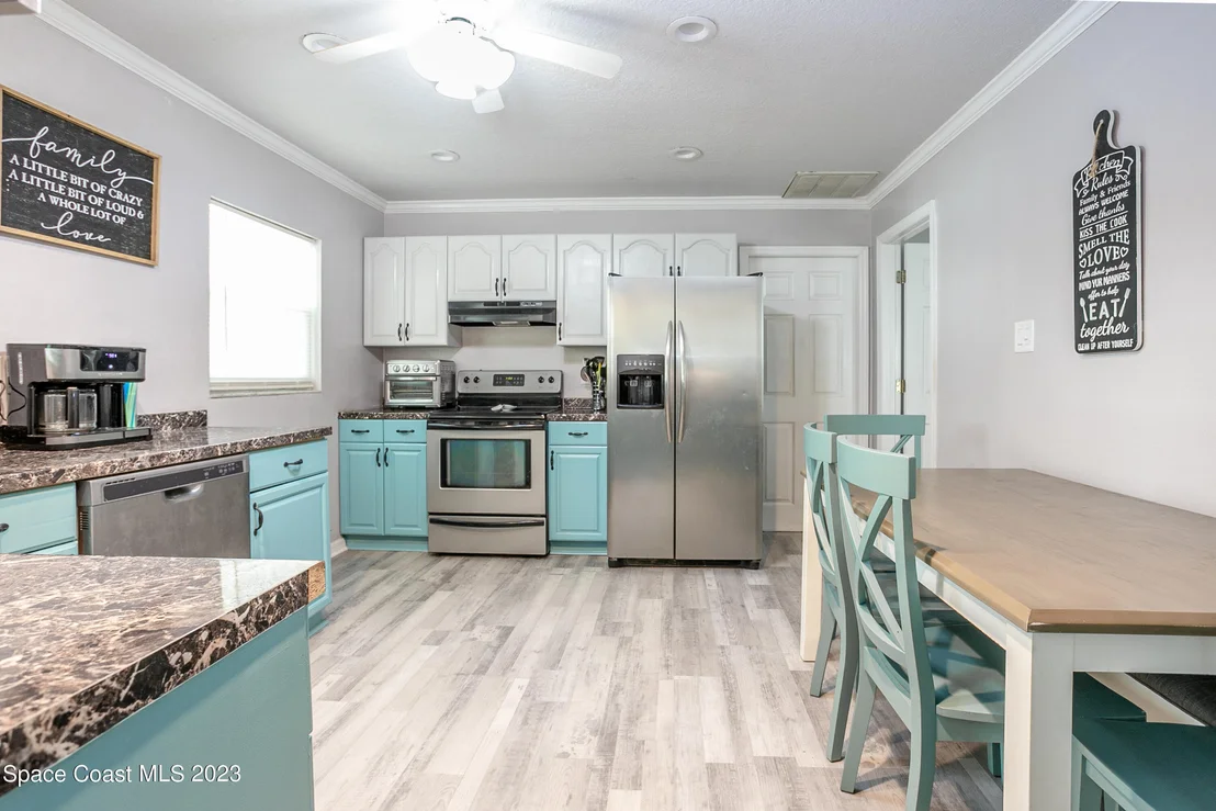 Photo of Unit 7 at 1475 Beechfern Drive