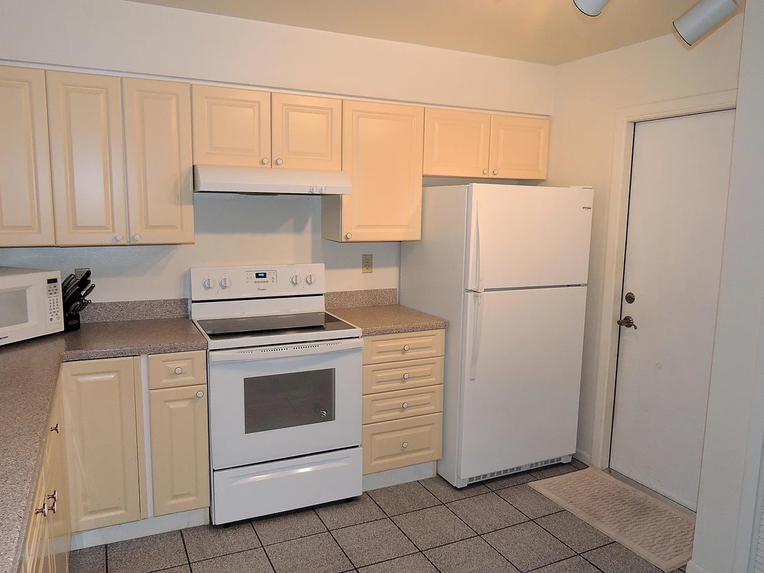 Photo of 1801 Laurel Oak Drive N