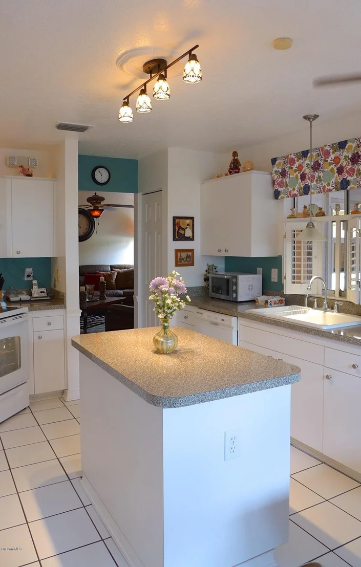Photo of 1189 Goldenrod Circle NE