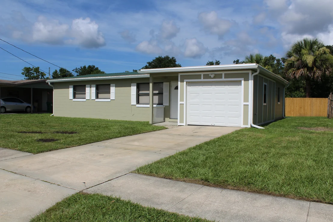 Photo of 2535 Stratford Drive