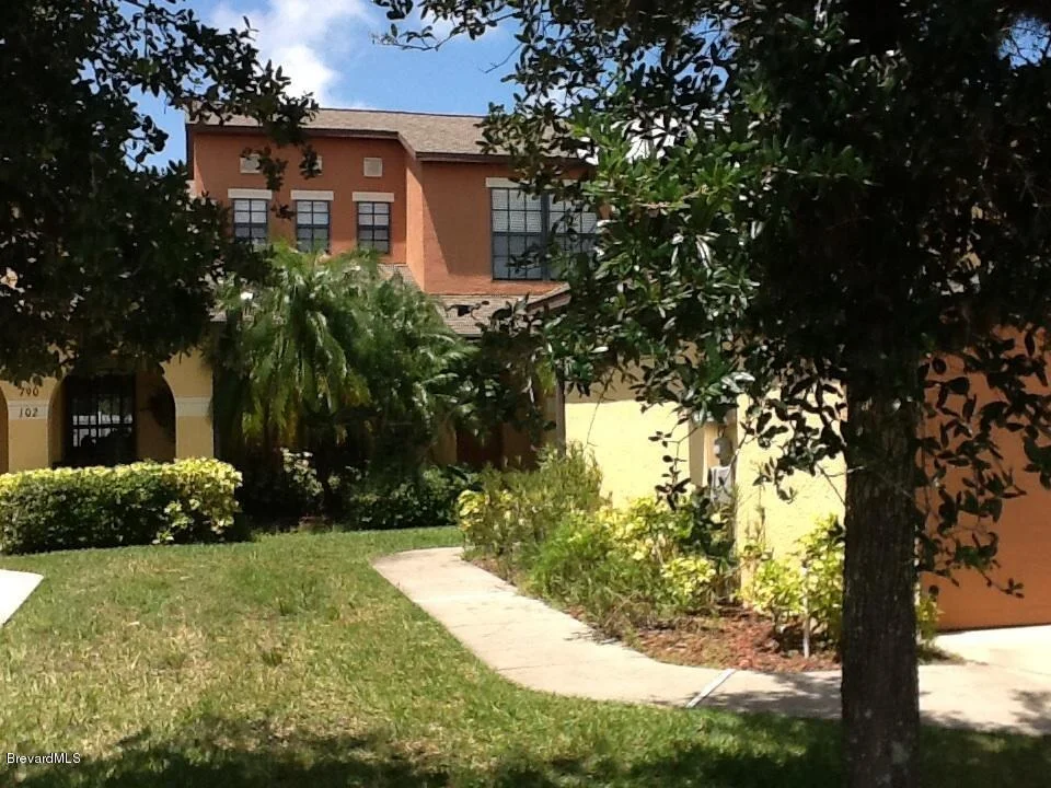 Photo of Unit 103 at 790 Luminary Circle