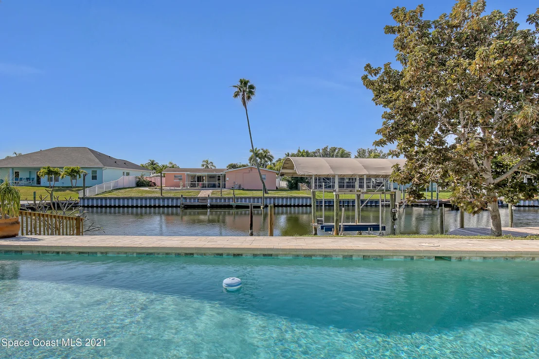Photo of 444 Sparrow Drive