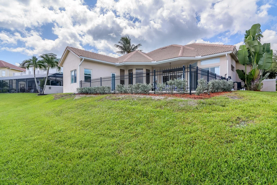 Photo of 330 Newport Drive