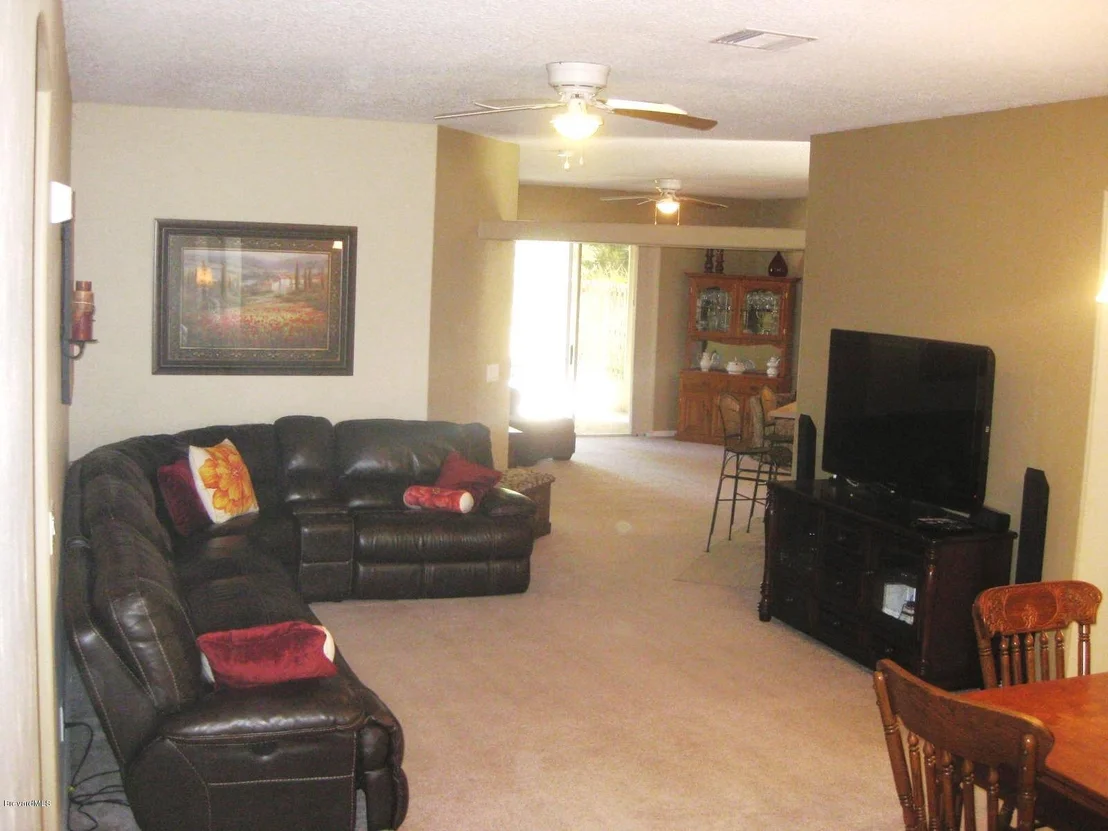 Photo of 2078 Maeve Circle