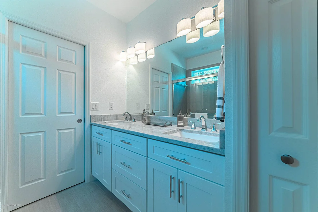 Photo of 435 Crescent Drive