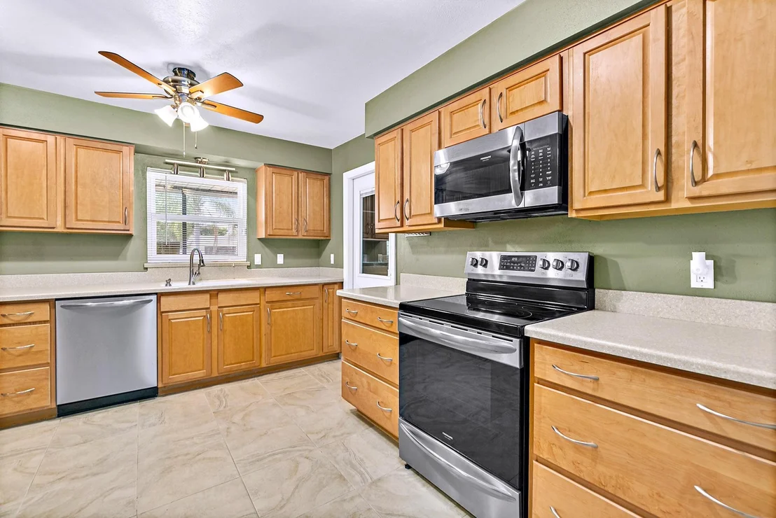 Photo of 1096 Madrid Road