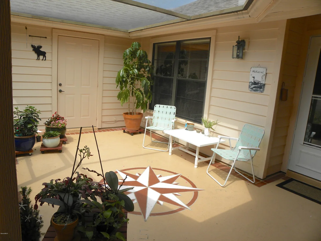 Photo of 855 Ridge Lake Drive