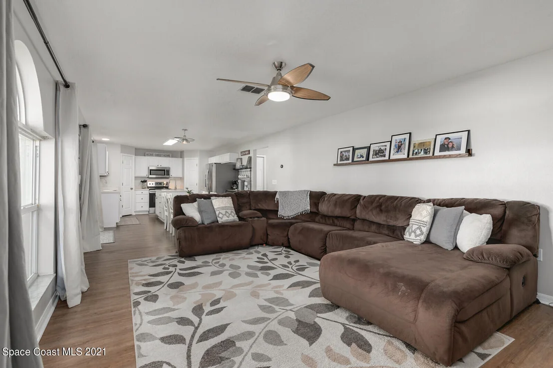 Photo of 3996 Four Lakes Drive