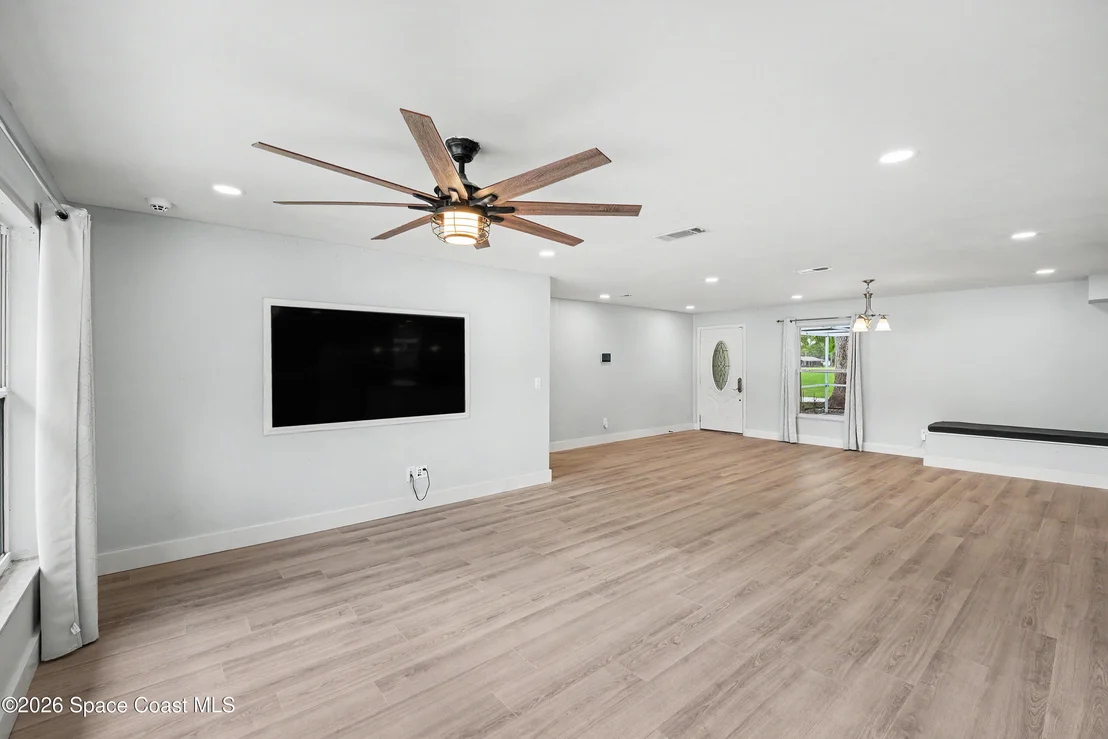 Photo of 1012 Fairway Lane