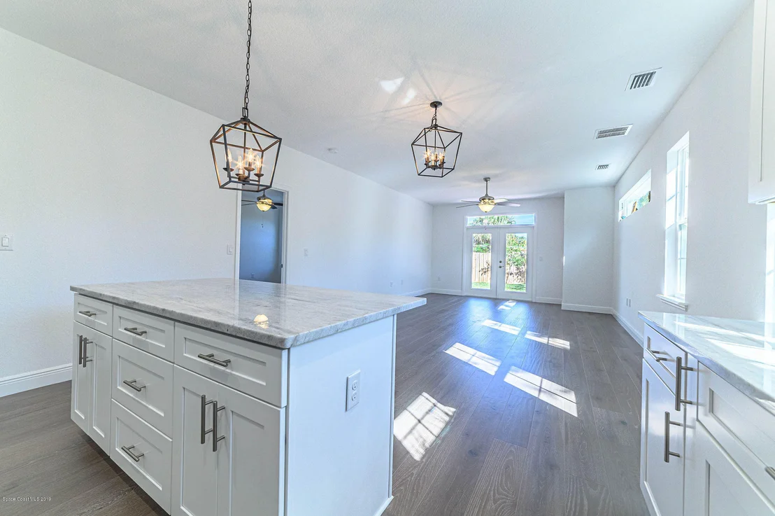 Photo of 435 Crescent Drive