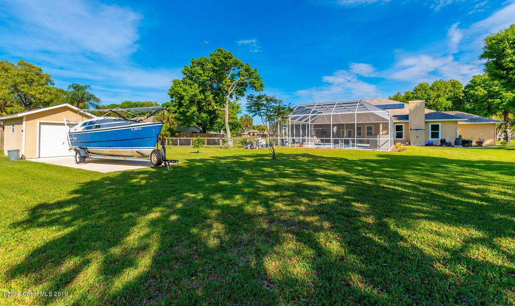 Photo of 1201 Heritage Acres Boulevard