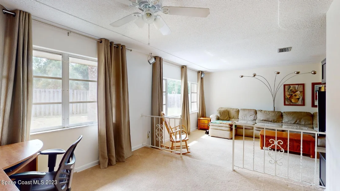 Photo of 383 Chester Drive