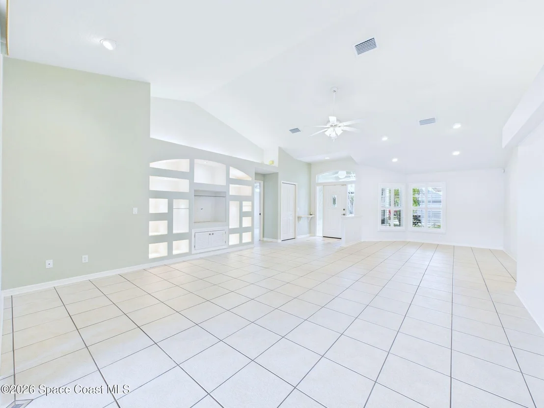 Photo of 5700 Herons' Landing Drive