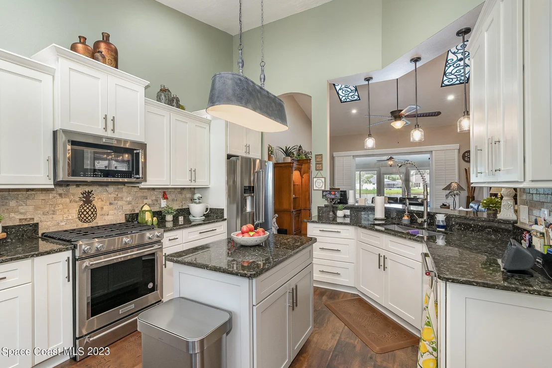 Photo of 7664 Candlewick Drive