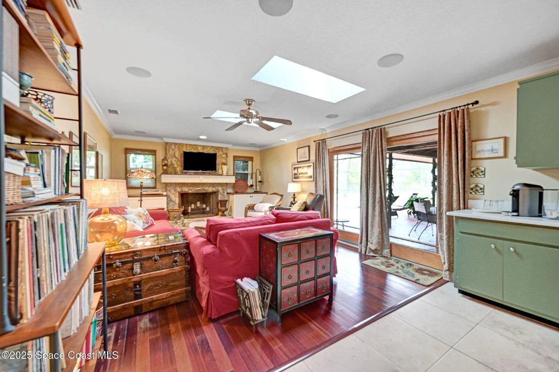 Photo of 847 Kerry Downs Circle