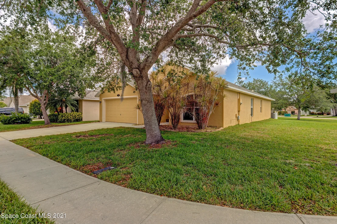 Photo of 2320 Stratford Pointe Drive
