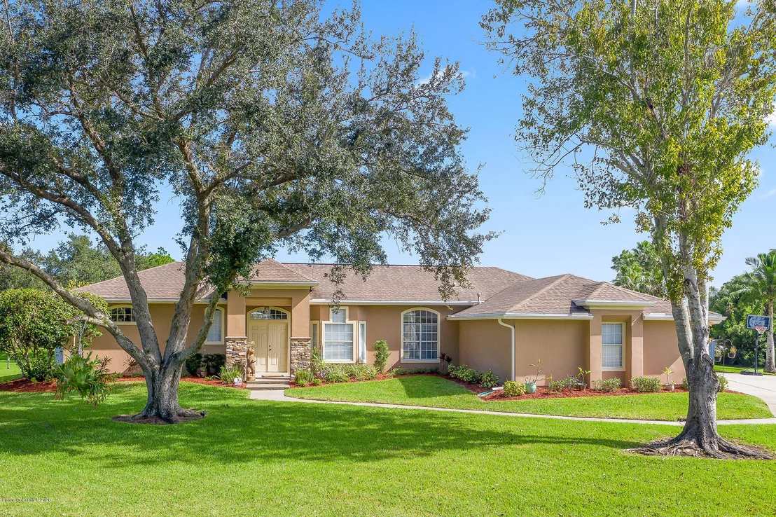 Photo of 4355 Canard Road