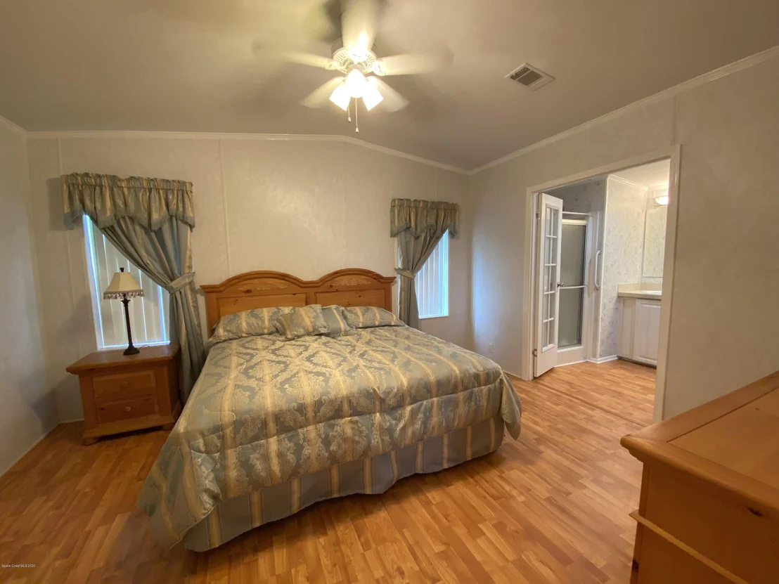 Photo of 5483 Bannock Street